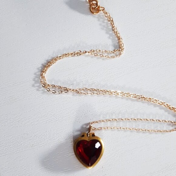 Vintage Locket Charm Necklace Red Heart Pendant Necklace Jewelry for Women - Picture 2 of 8